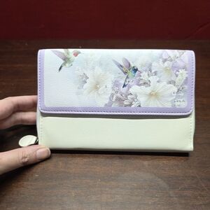 The Bradford Exchange Lavender and Cream Hummingbird Wallet